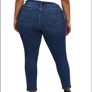 Torrid Boyfriend Straight Vintage Stretch Jeans